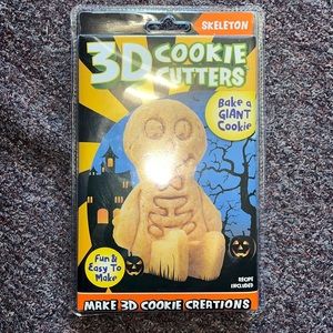 New! 3-D cookie cutters! Fun and easy to use!